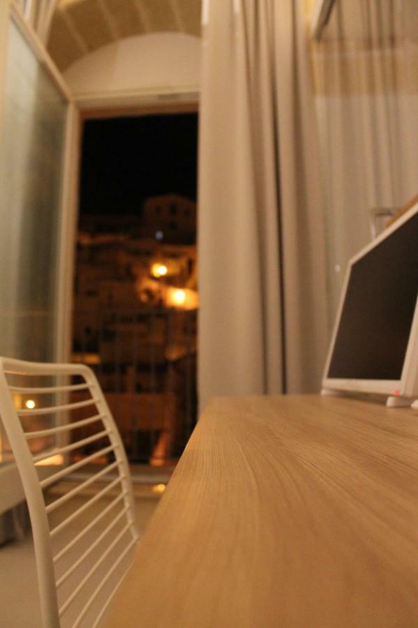 Double Room,805341300:JPEG